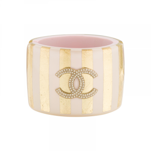 CHANEL faux pearl cc cuff